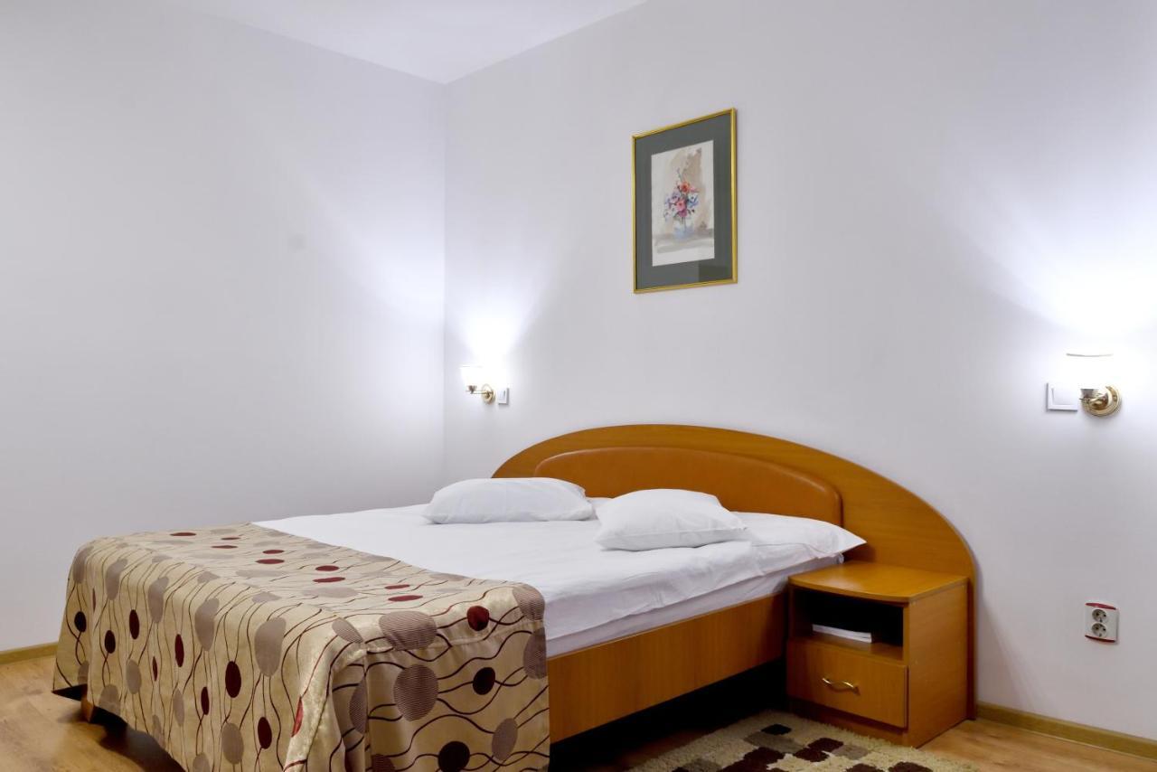 Hotel Select تولتشيا المظهر الخارجي الصورة
