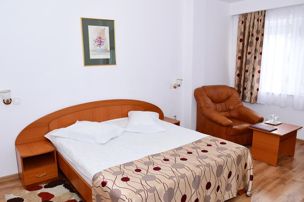 Hotel Select تولتشيا المظهر الخارجي الصورة
